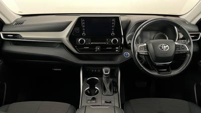 2021 TOYOTA KLUGER interior