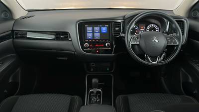 2020 MITSUBISHI OUTLANDER interior