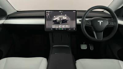 2024 TESLA MODEL Y interior