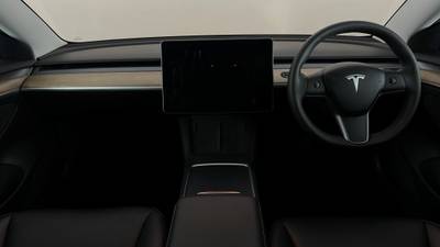 2022 TESLA MODEL 3 interior
