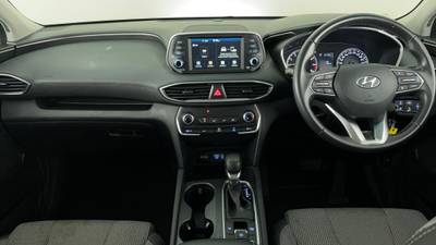2018 HYUNDAI SANTA FE interior