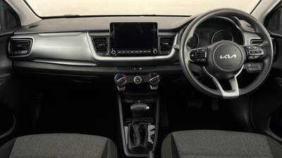 2021 KIA STONIC interior