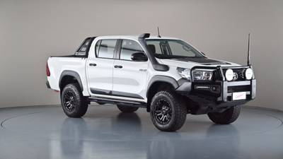 2019 TOYOTA HILUX