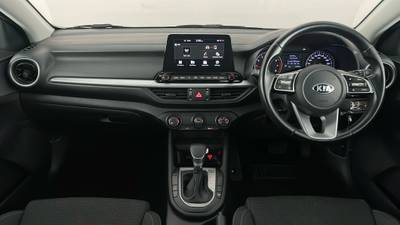 2019 Kia Cerato interior
