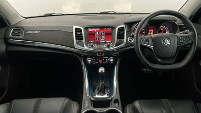 2015 HOLDEN COMMODORE interior
