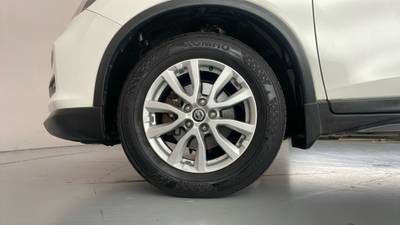 2018 NISSAN X-TRAIL gallery
