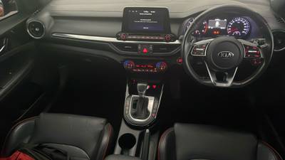 2021 KIA CERATO interior