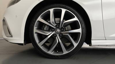 2017 HOLDEN COMMODORE gallery