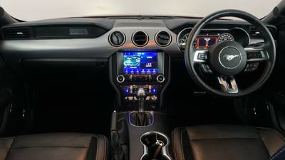 2020 FORD MUSTANG interior
