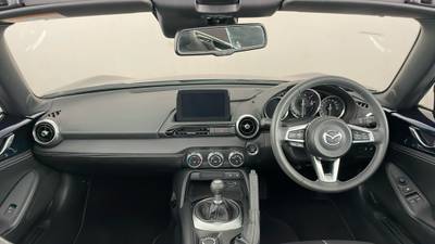 2022 MAZDA MX-5 interior