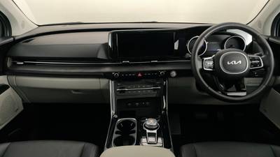 2021 KIA CARNIVAL interior