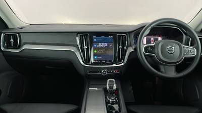 2022 VOLVO S60 interior