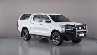 2022 TOYOTA HILUX