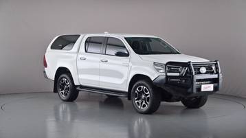 2022 TOYOTA HILUX
