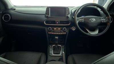 2019 HYUNDAI KONA interior