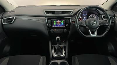 2020 NISSAN QASHQAI interior