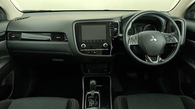 2020 MITSUBISHI OUTLANDER interior