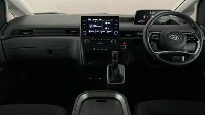 2023 HYUNDAI STARIA interior