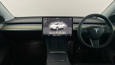 2023 TESLA MODEL Y interior