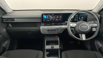 2024 HYUNDAI KONA interior