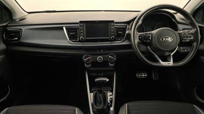 2019 KIA RIO interior