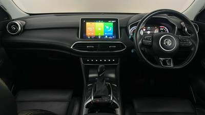 2022 MG HS interior