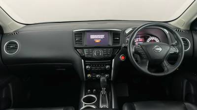 2018 NISSAN PATHFINDER interior