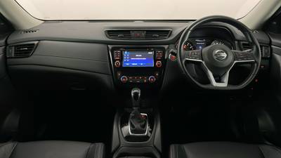 2020 NISSAN X-TRAIL interior