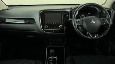 2020 MITSUBISHI OUTLANDER interior