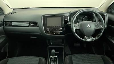 2021 MITSUBISHI OUTLANDER interior