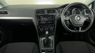 2017 VOLKSWAGEN GOLF interior