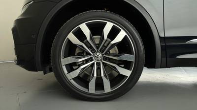 2020 VOLKSWAGEN TIGUAN gallery