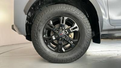 2021 NISSAN NAVARA gallery
