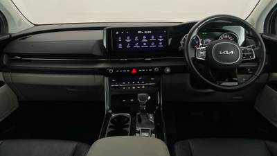 2023 KIA CARNIVAL interior