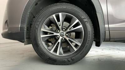 2019 TOYOTA KLUGER gallery