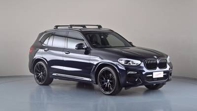 2018 BMW X3 interior