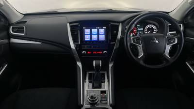 2021 Mitsubishi Pajero Sport interior