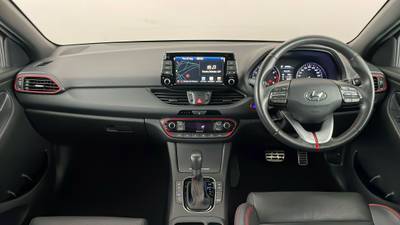 2017 HYUNDAI I30 interior