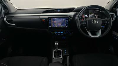 2021 TOYOTA HILUX interior