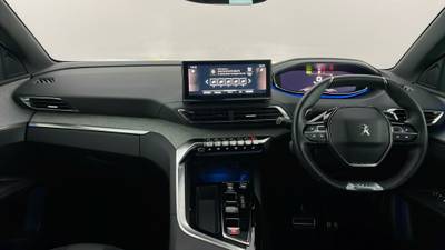 2023 PEUGEOT 3008 interior
