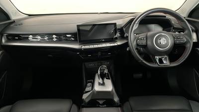 2024 MG MG5 interior