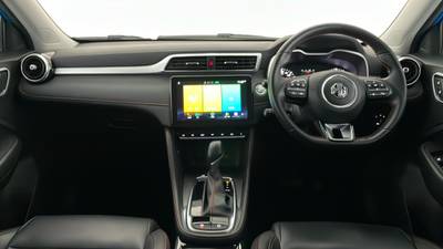 2022 MG ZST interior