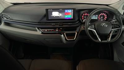 2024 LDV DELIVER 9 interior