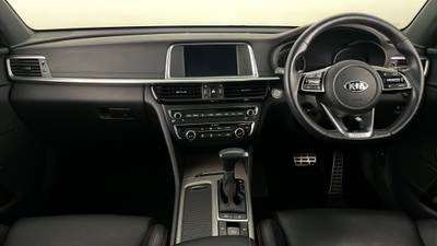 2019 KIA OPTIMA interior
