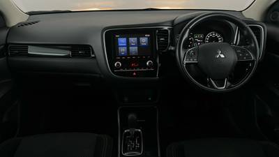 2019 MITSUBISHI OUTLANDER interior