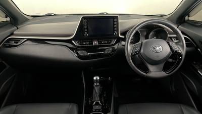 2021 TOYOTA C-HR interior