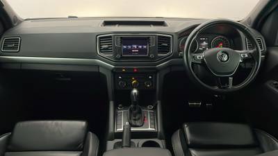 2020 VOLKSWAGEN AMAROK interior