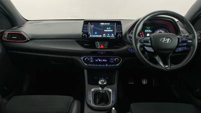 2019 HYUNDAI I30 interior