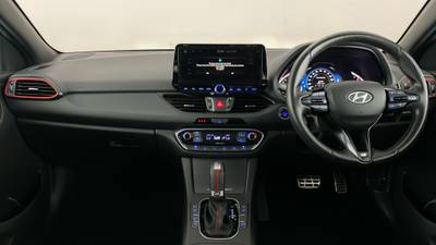 2021 HYUNDAI I30 interior