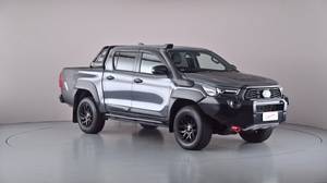 2022 TOYOTA HILUX